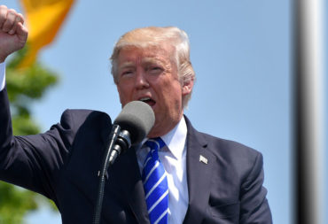 Trump directs USTR to take up pricing of pharmaceuticals, medical devices